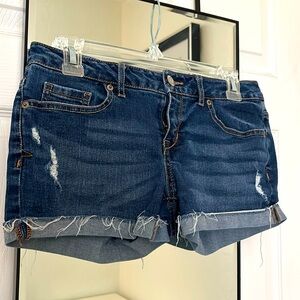 Distressed Aeropostale low-rise jean shorts